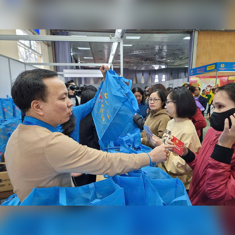 Bản tin thời sự sáng 11/2/2026: Khoảng 12 triệu lượt người lao động được Công đoàn chăm lo Tết